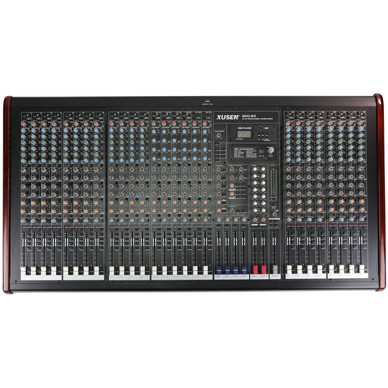 QS32.4FX 32-Channel 4-Group Performance-grade Mixing Console with Effects